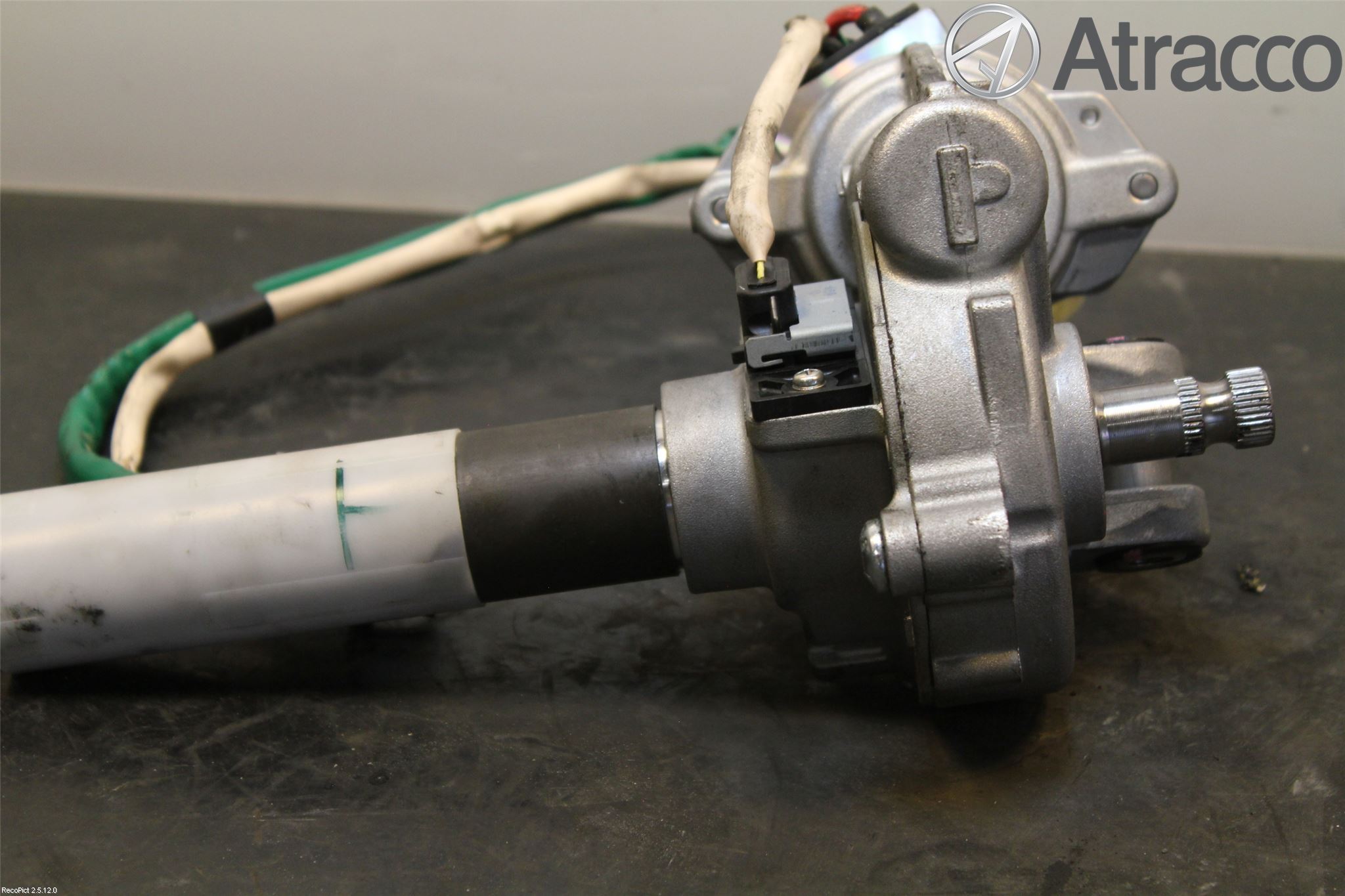 Toyota YARIS XP130 12-14 Rattakselaggregat Innebygd Servo