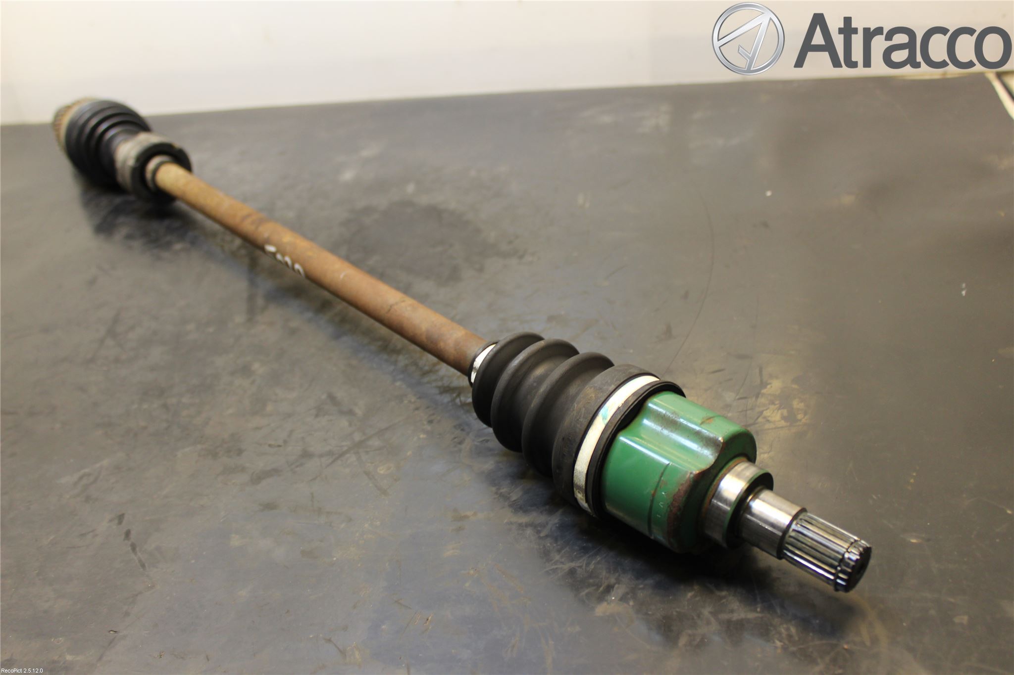 Suzuki SWIFT 05-10 Drivaksel Foran Kompl Venstre