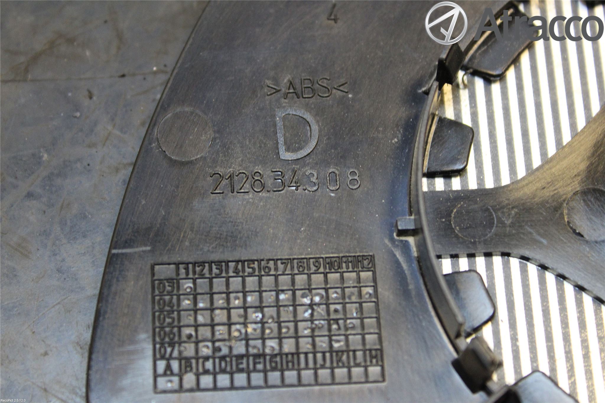 Ford FOCUS     04-07 Speil Glass H