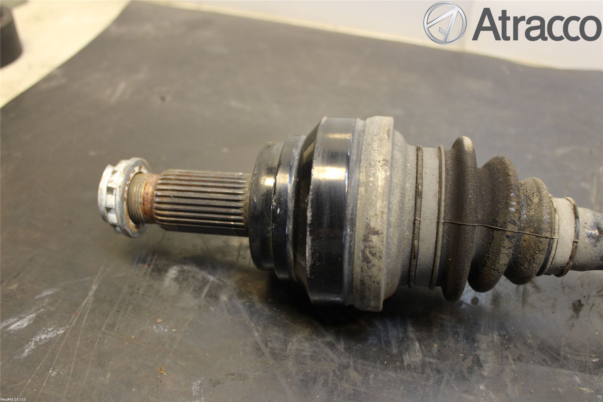 BMW 5 F10/F11/F18 09-17 Drivaksel Bak Kompl Høyre