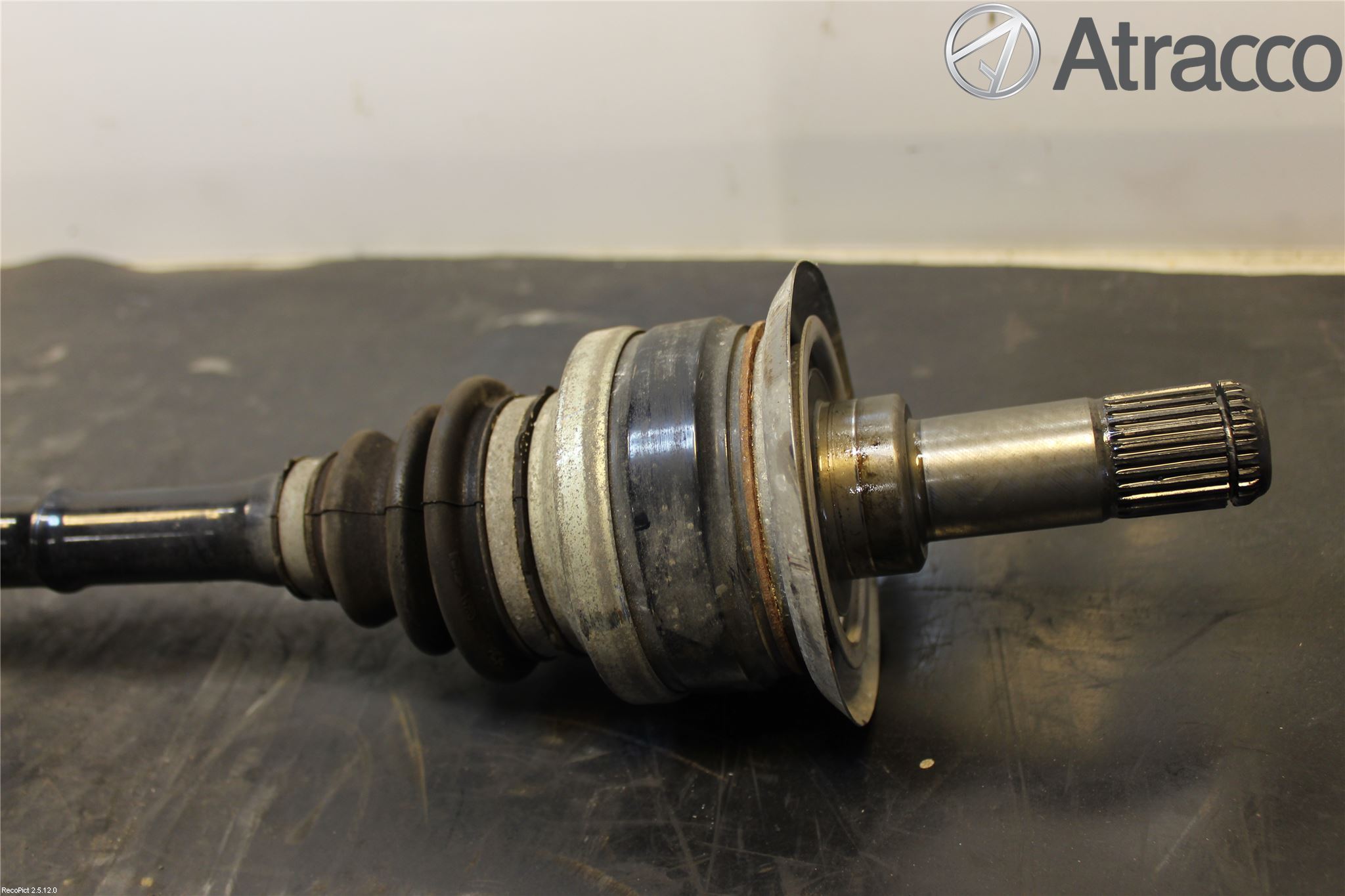 BMW 5 F10/F11/F18 09-17 Drivaksel Bak Kompl Høyre
