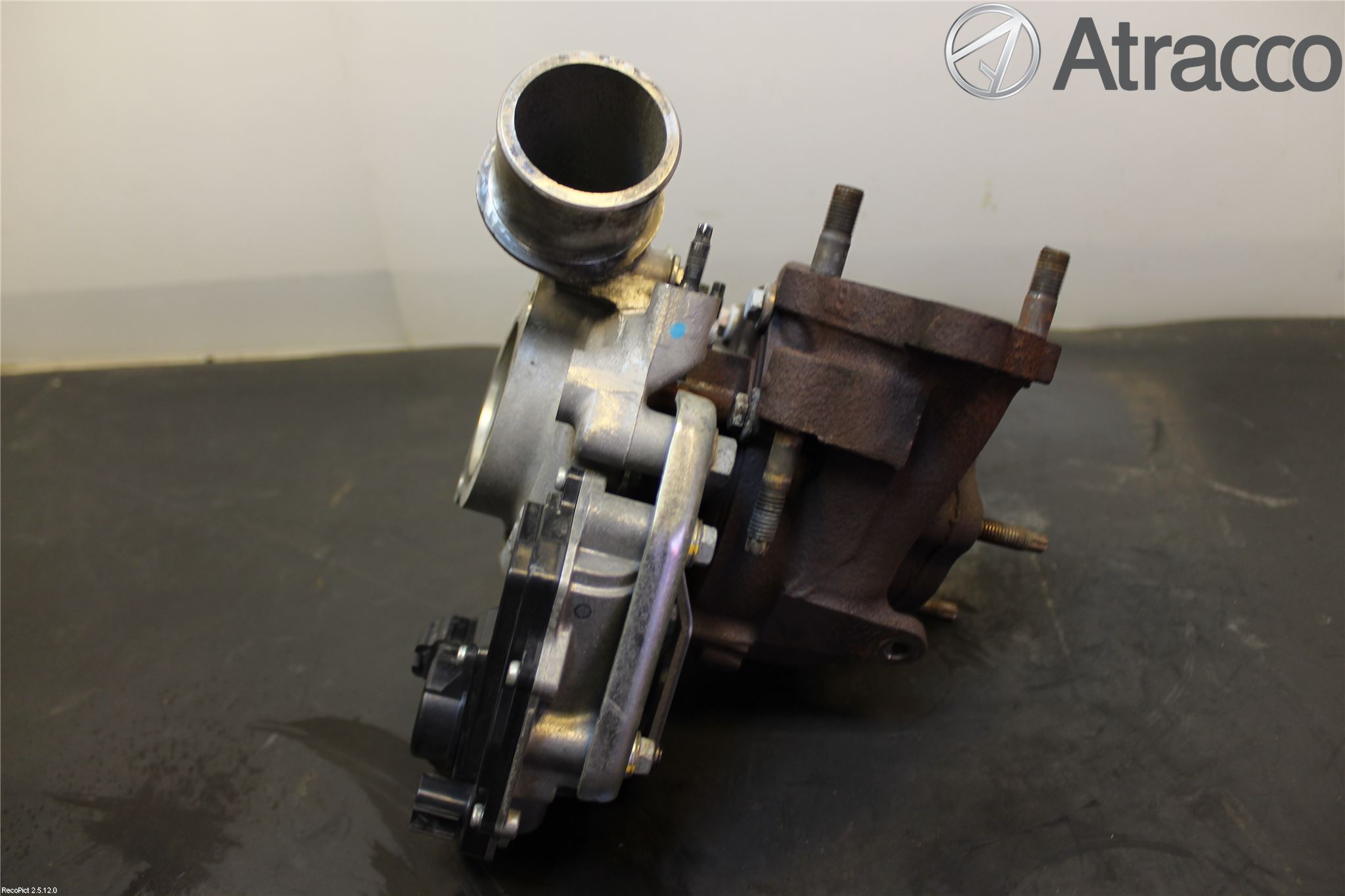 Toyota AVENSIS 09-15 Turboaggregat