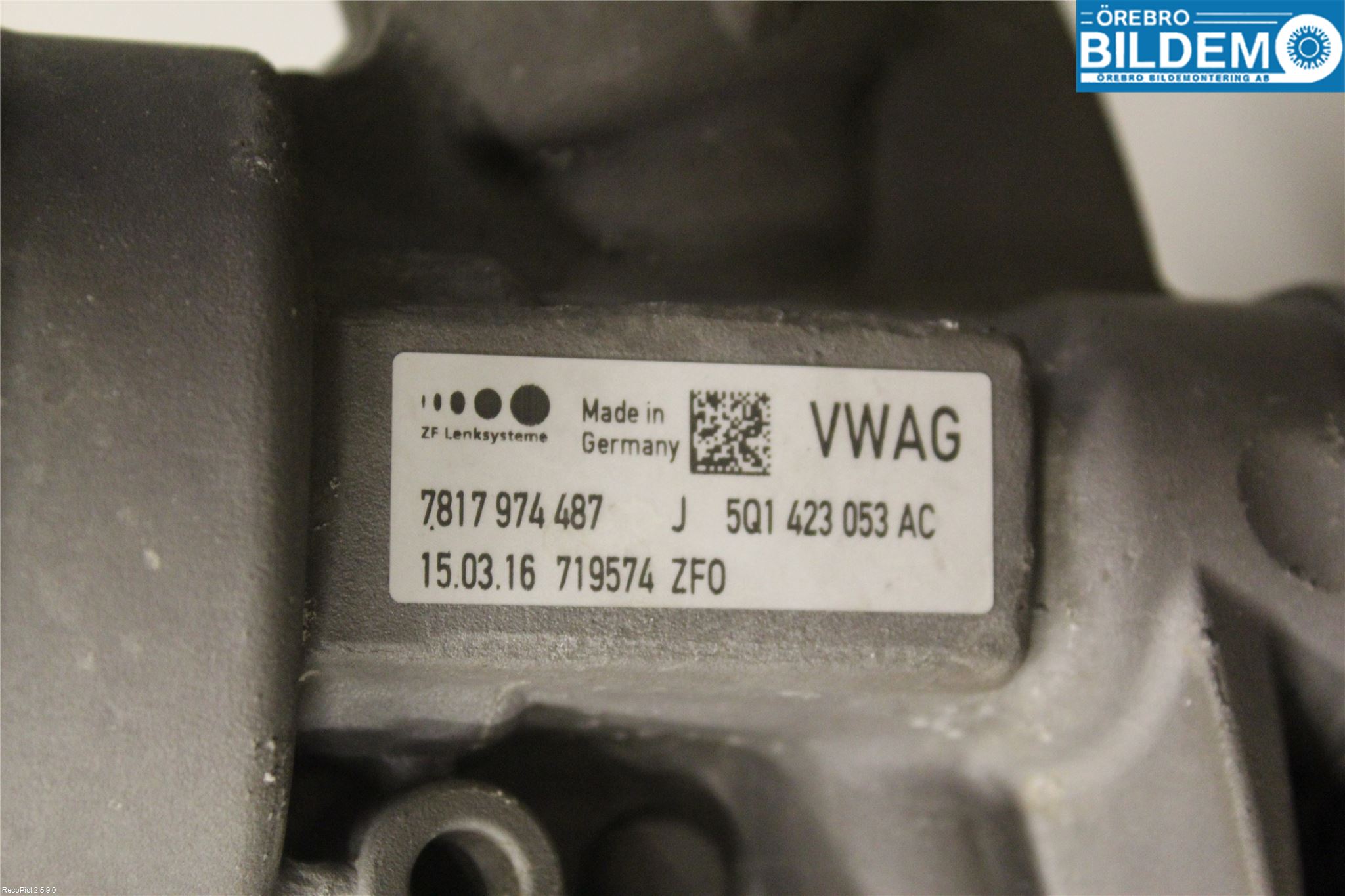 Volkswagen VW GOLF / E-GOLF VII 13-20 Servo Snekke - Tannstang