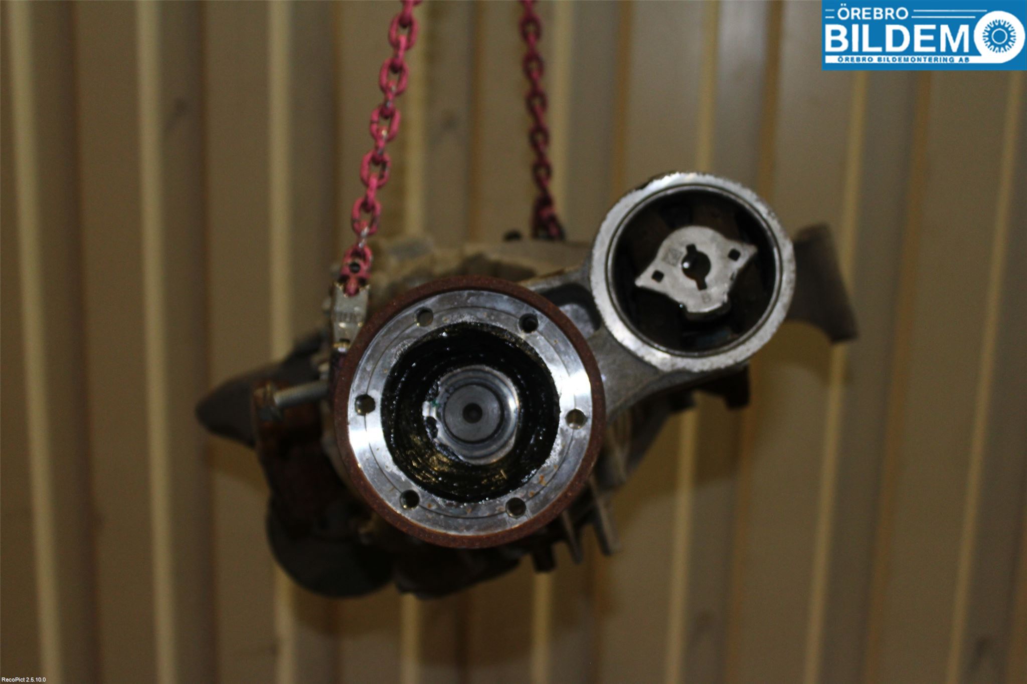 Audi A4/S4 B9 16-19 Bakaksel Kardang Bak -Diff