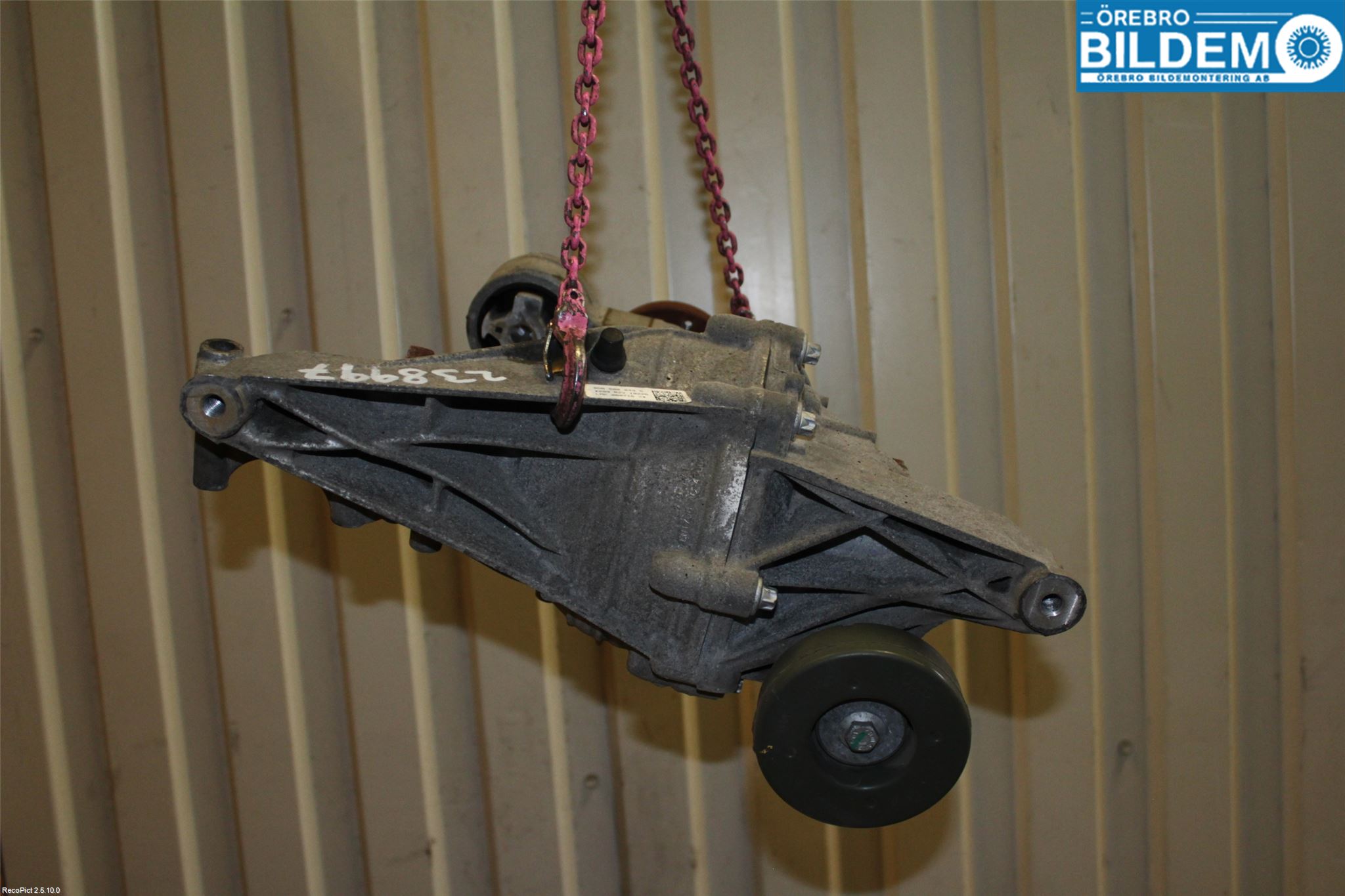 Audi A4/S4 B9 16-19 Bakaksel Kardang Bak -Diff