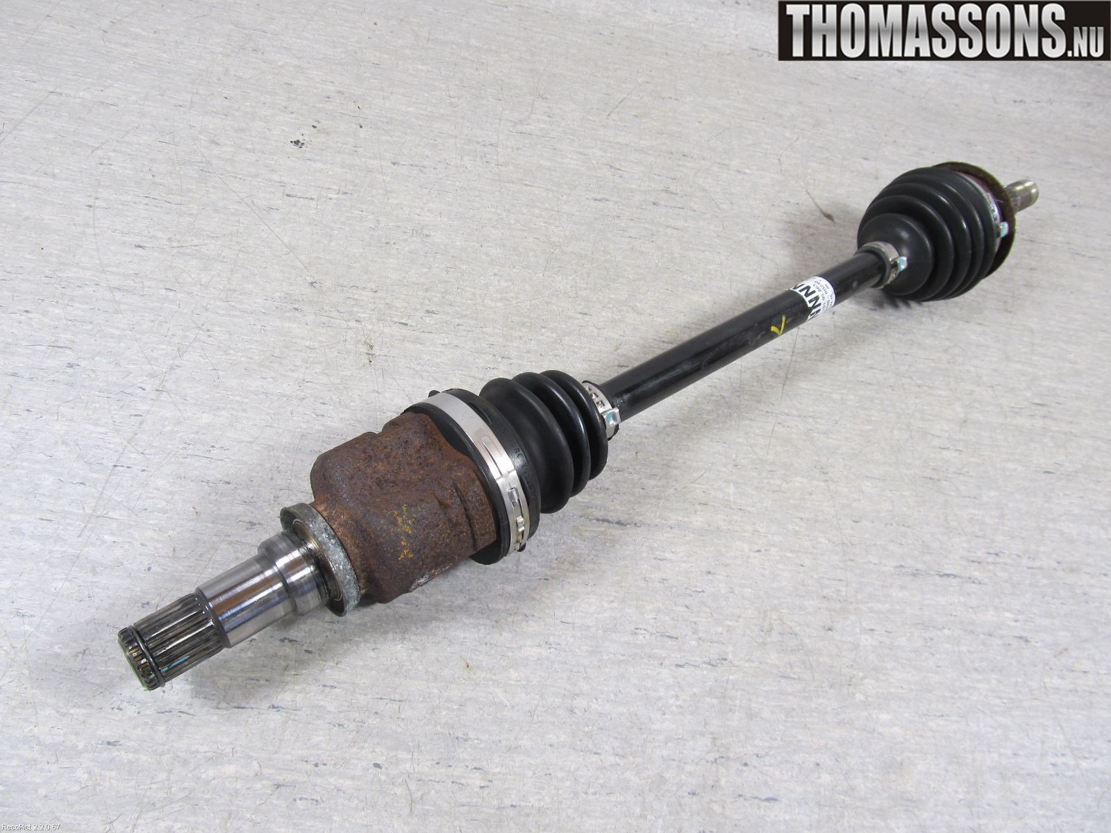 Toyota YARIS XP90 06-11 Drivaksel Foran Kompl Venstre