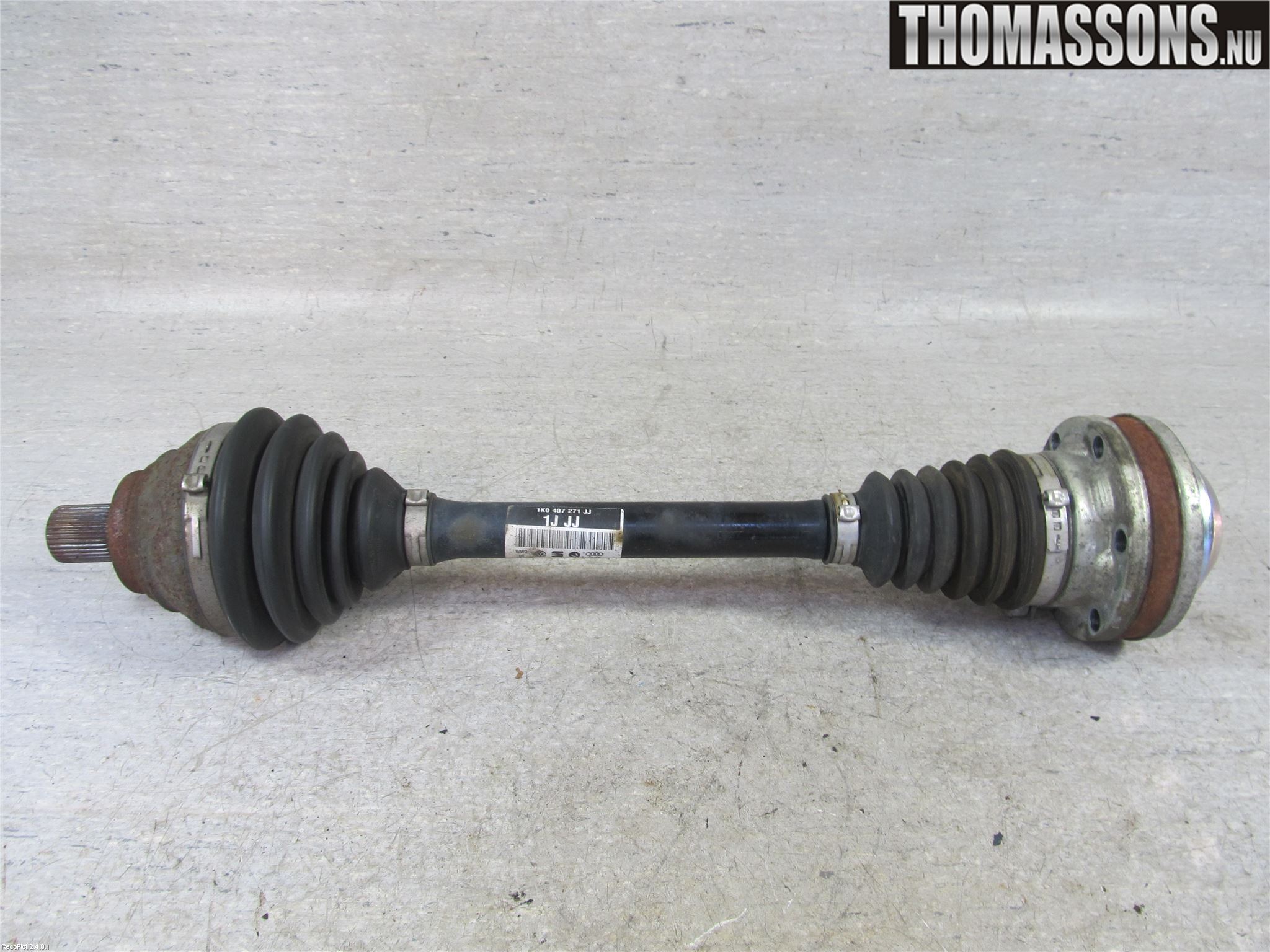 Volkswagen VW PASSAT 05-11 Drivaksel Foran Kompl Venstre