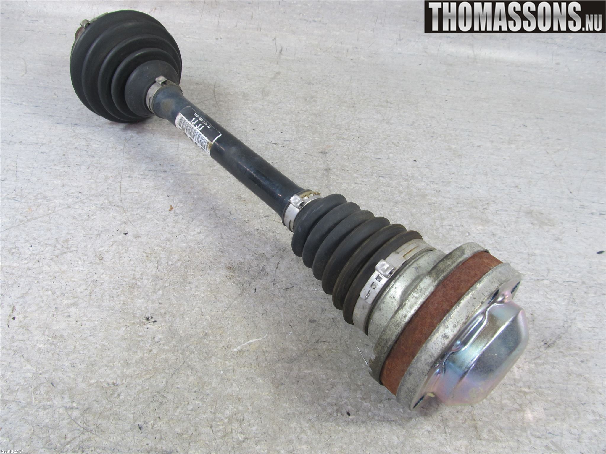 Volkswagen VW PASSAT 05-11 Drivaksel Foran Kompl Venstre