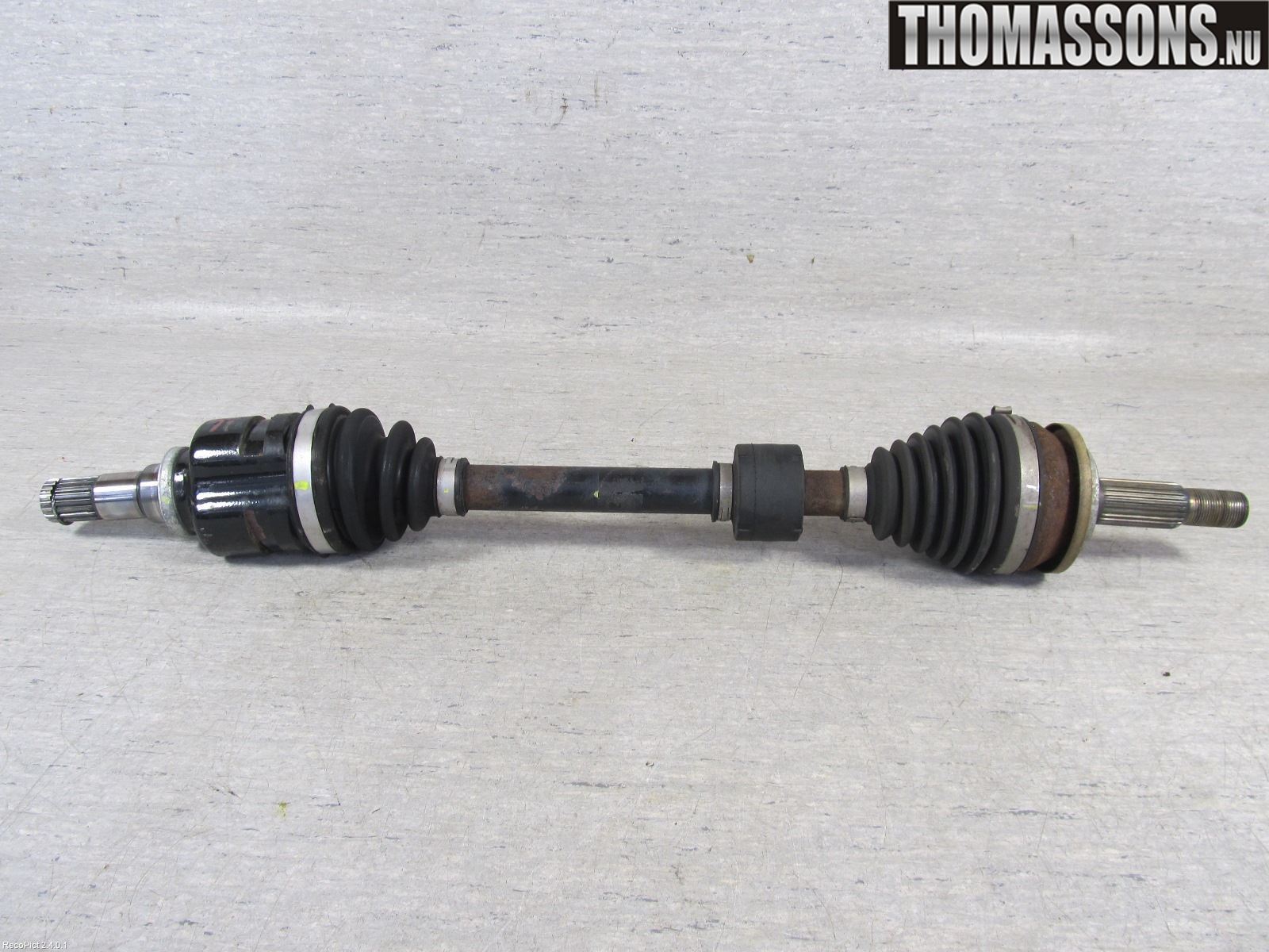 Toyota AVENSIS 09-15 Drivaksel Foran Kompl Venstre