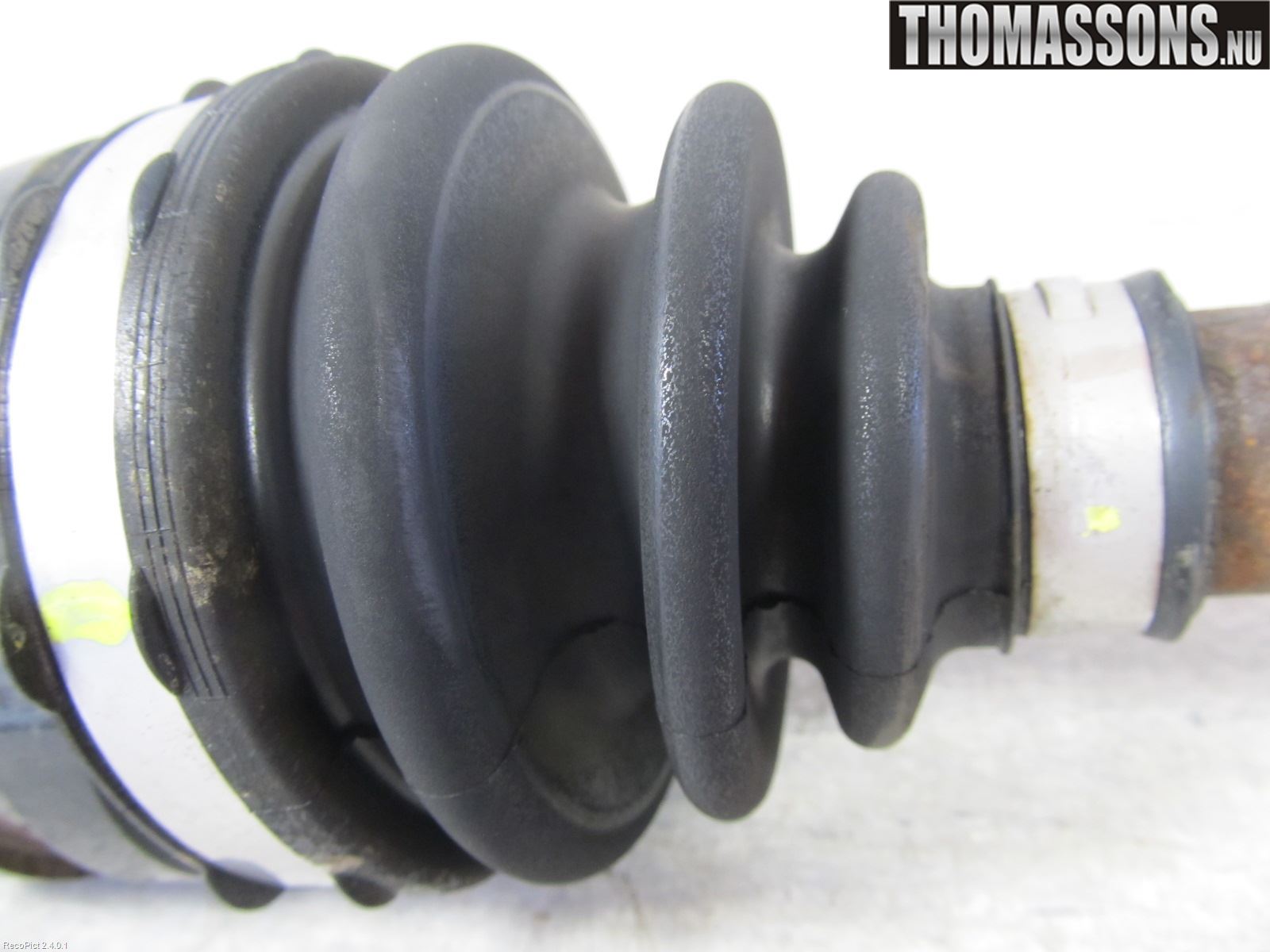 Toyota AVENSIS 09-15 Drivaksel Foran Kompl Venstre