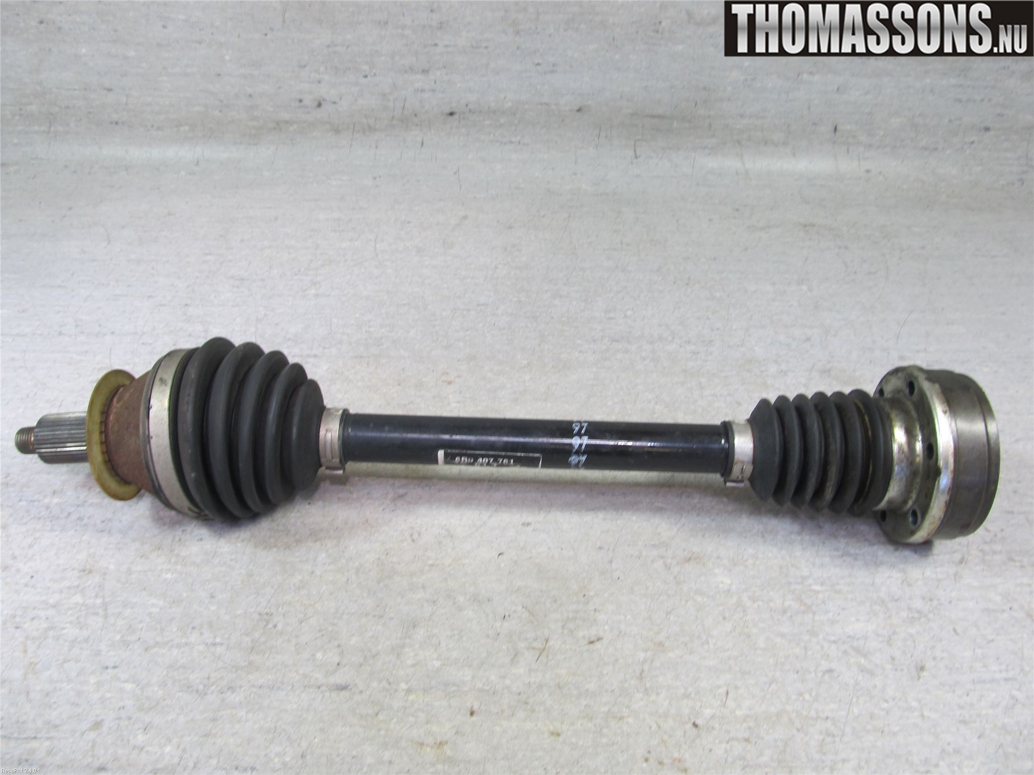 Volkswagen VW POLO 10-17 Drivaksel Foran Kompl Venstre