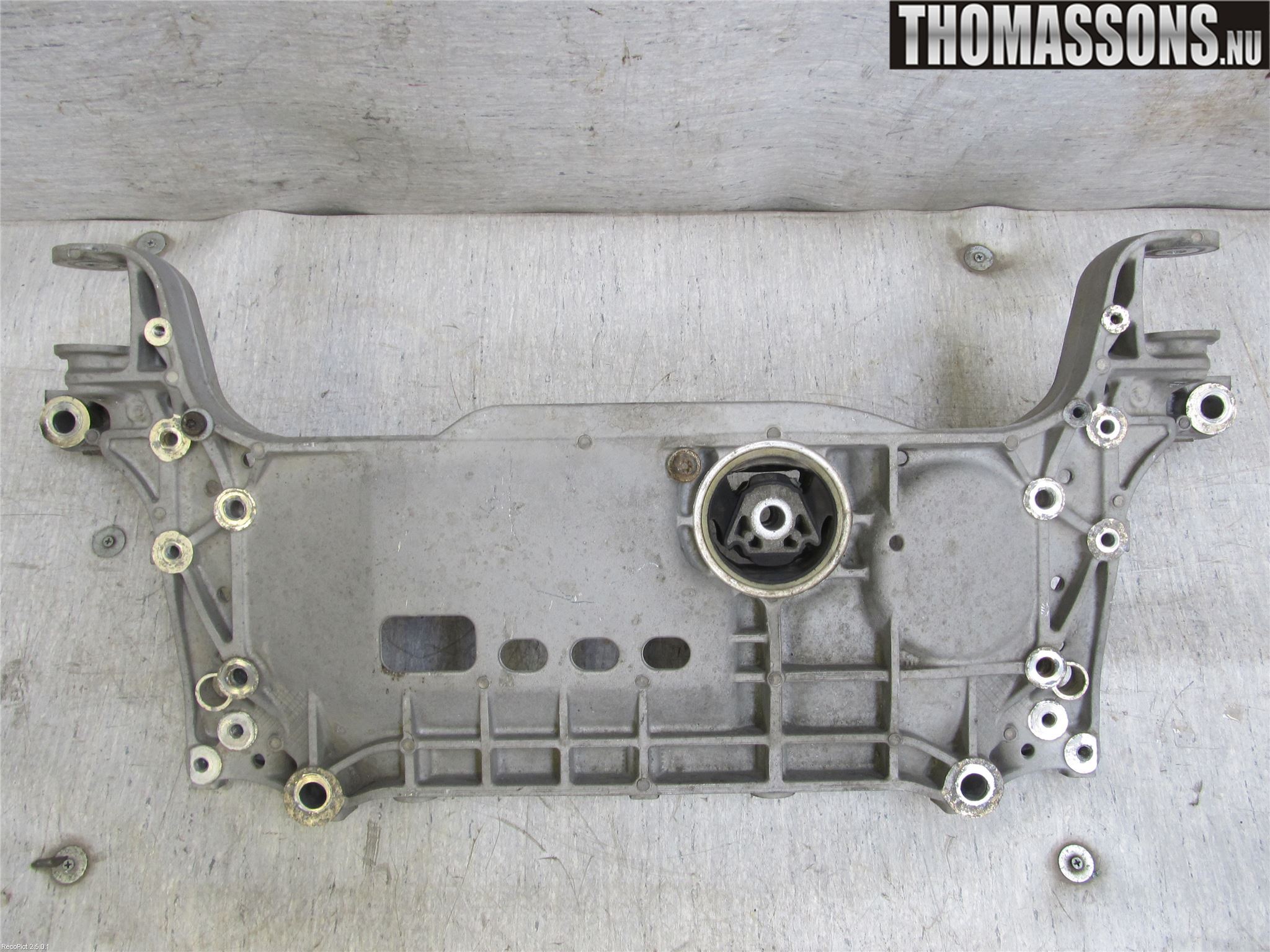 Volkswagen VW PASSAT 05-11 Forstillingsbjelke(Tvergående)