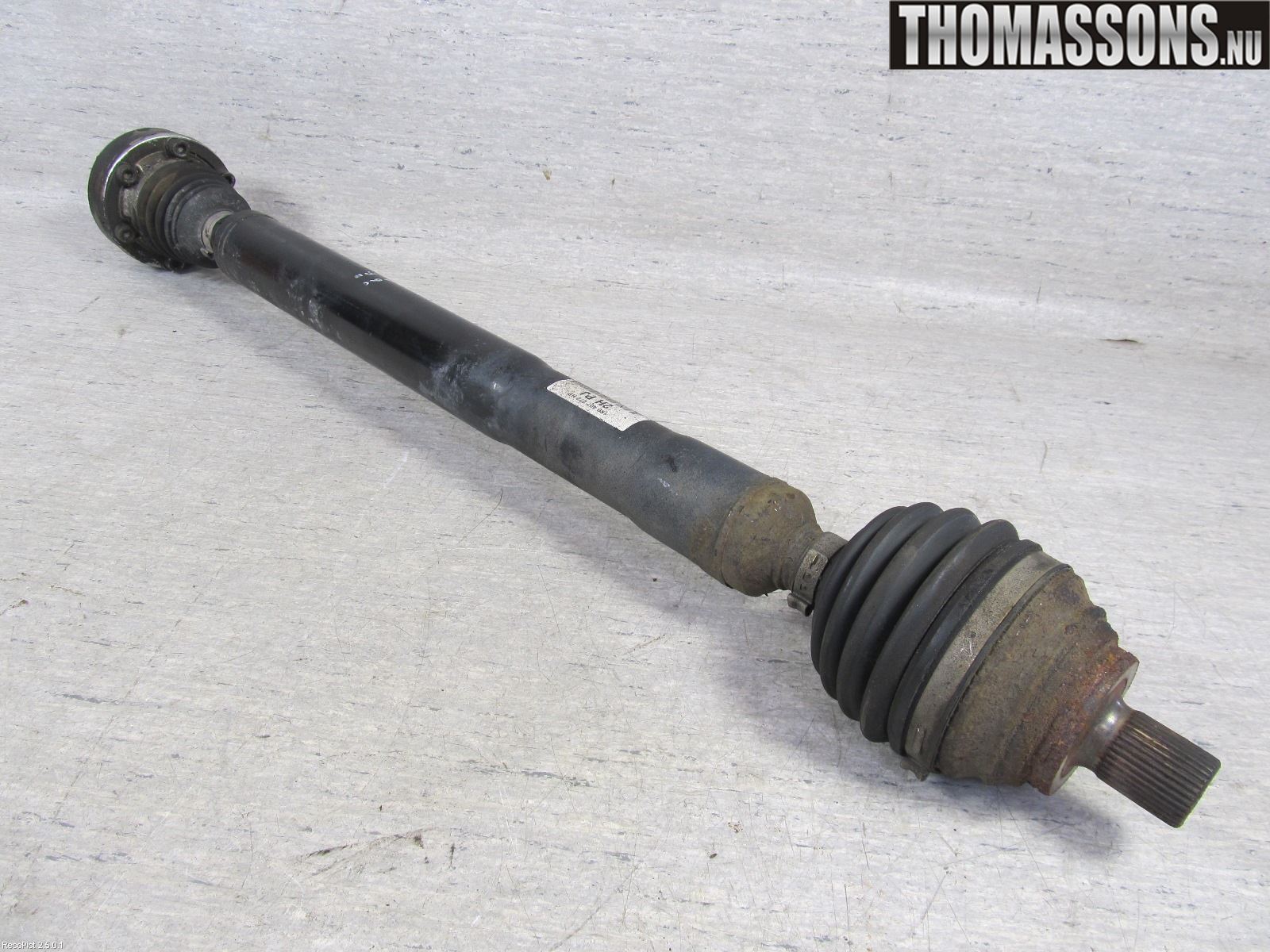 Volkswagen VW PASSAT 05-11 Drivaksel Foran Kompl Høyre