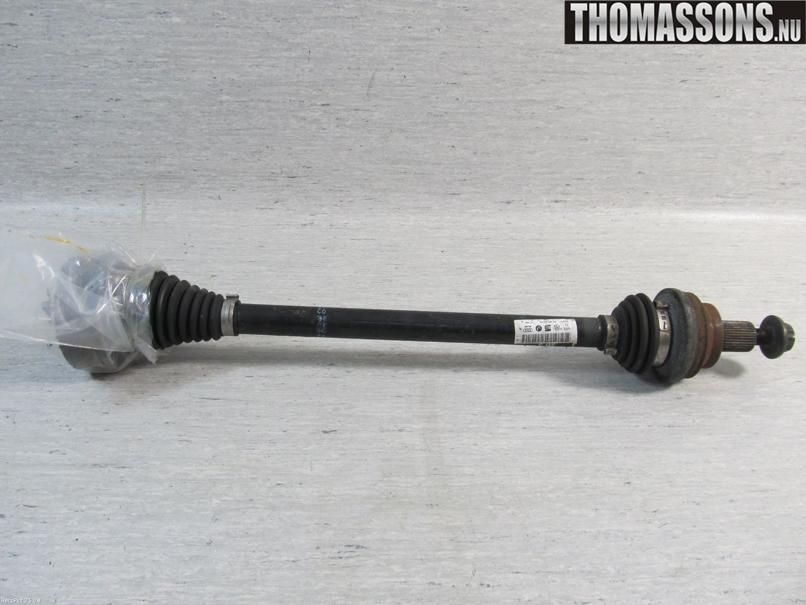 Volkswagen VW GOLF VI 09-13 Drivaksel Bak Kompl Venstre