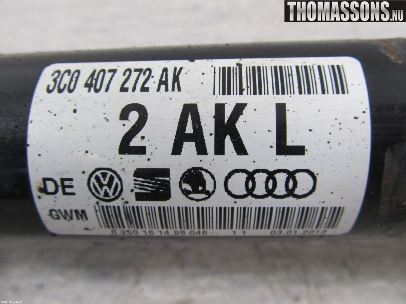 Volkswagen VW PASSAT 11-14 Drivaksel Foran Kompl Høyre