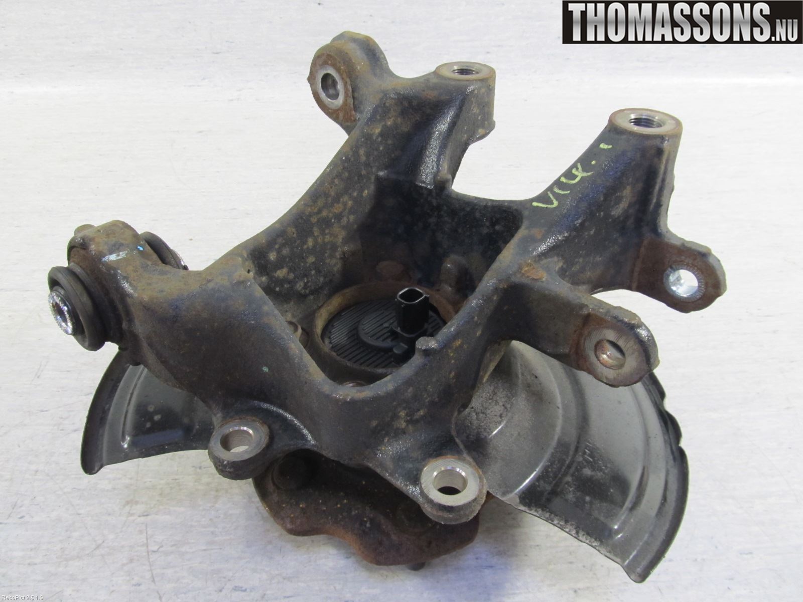 Toyota AVENSIS 09-15 Spindel Vb