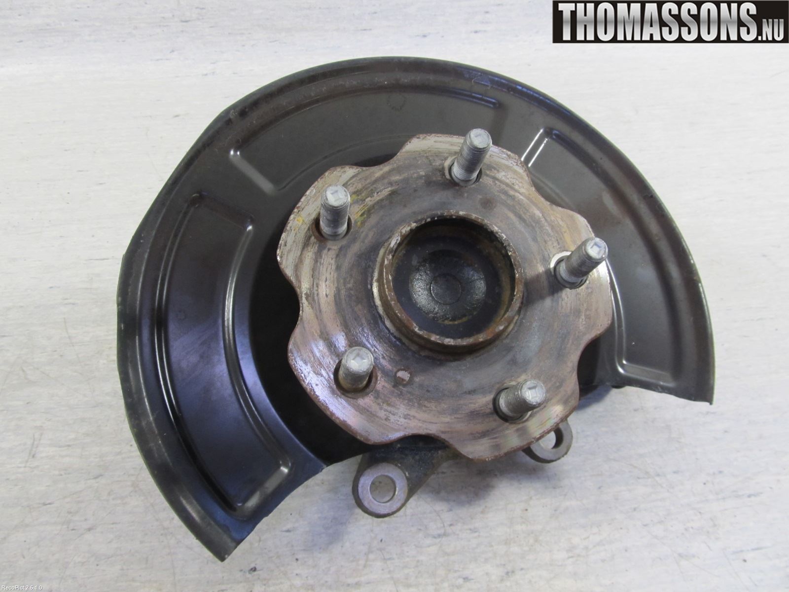 Toyota AVENSIS 09-15 Spindel Hb