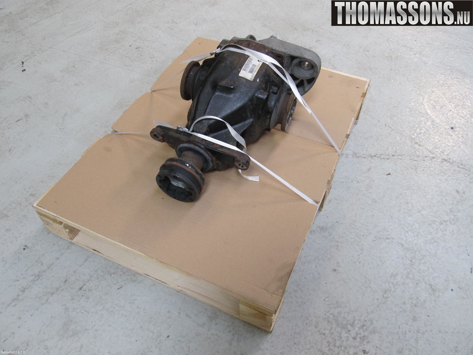 BMW 5 E60/61 Sed/Tou 02-10 Bakaksel Kardang Bak -Diff