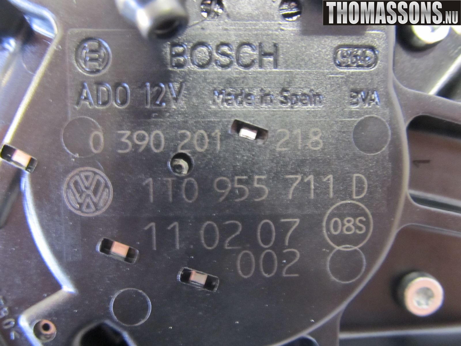Volkswagen VW CADDY      04-10 Viskermotor Bakluke