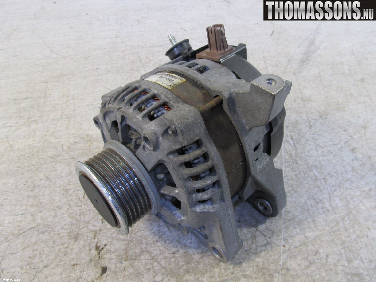 Toyota YARIS XP130 12-14 Dynamo