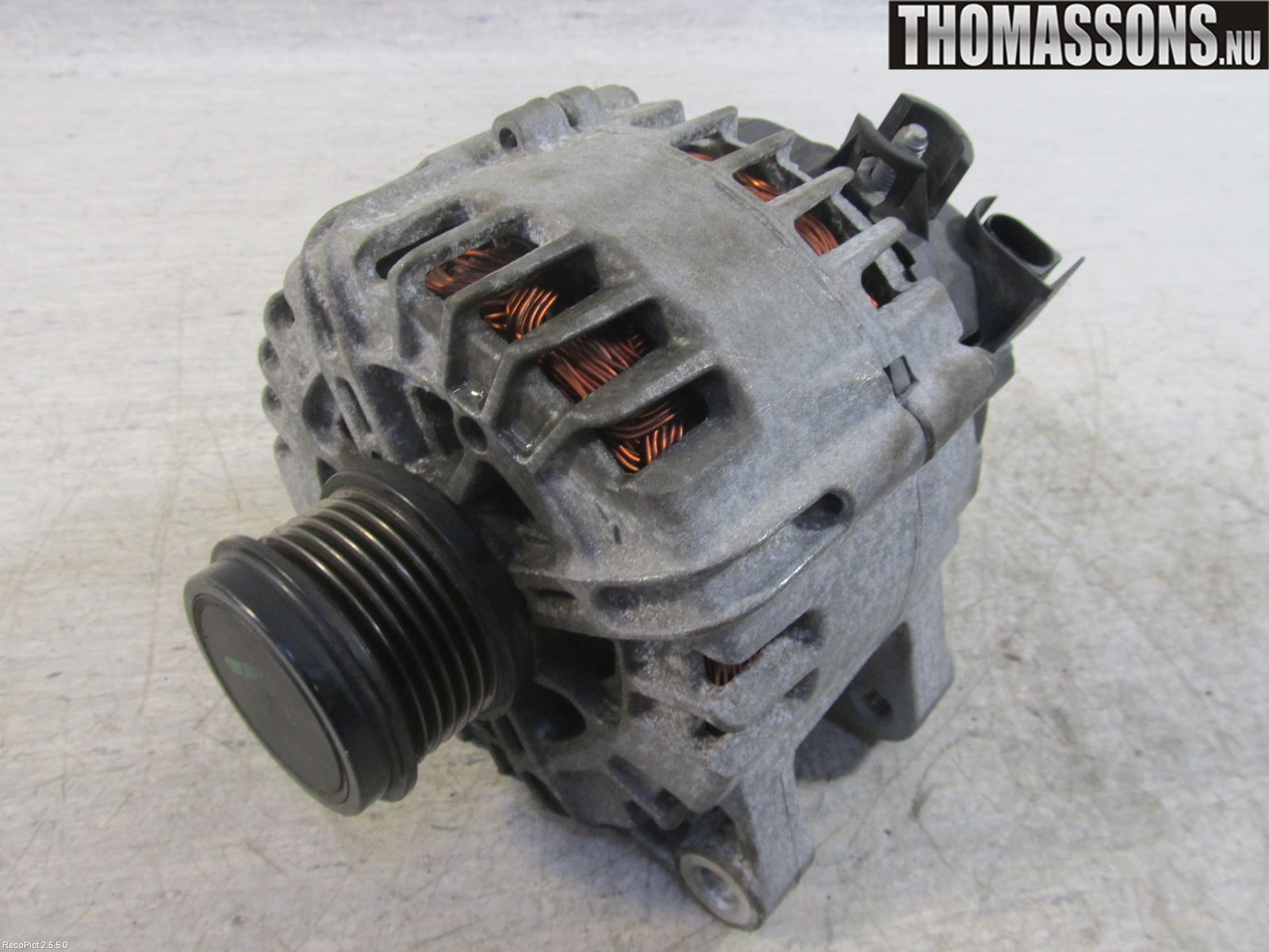 Ford C-MAX II  11-14 Dynamo