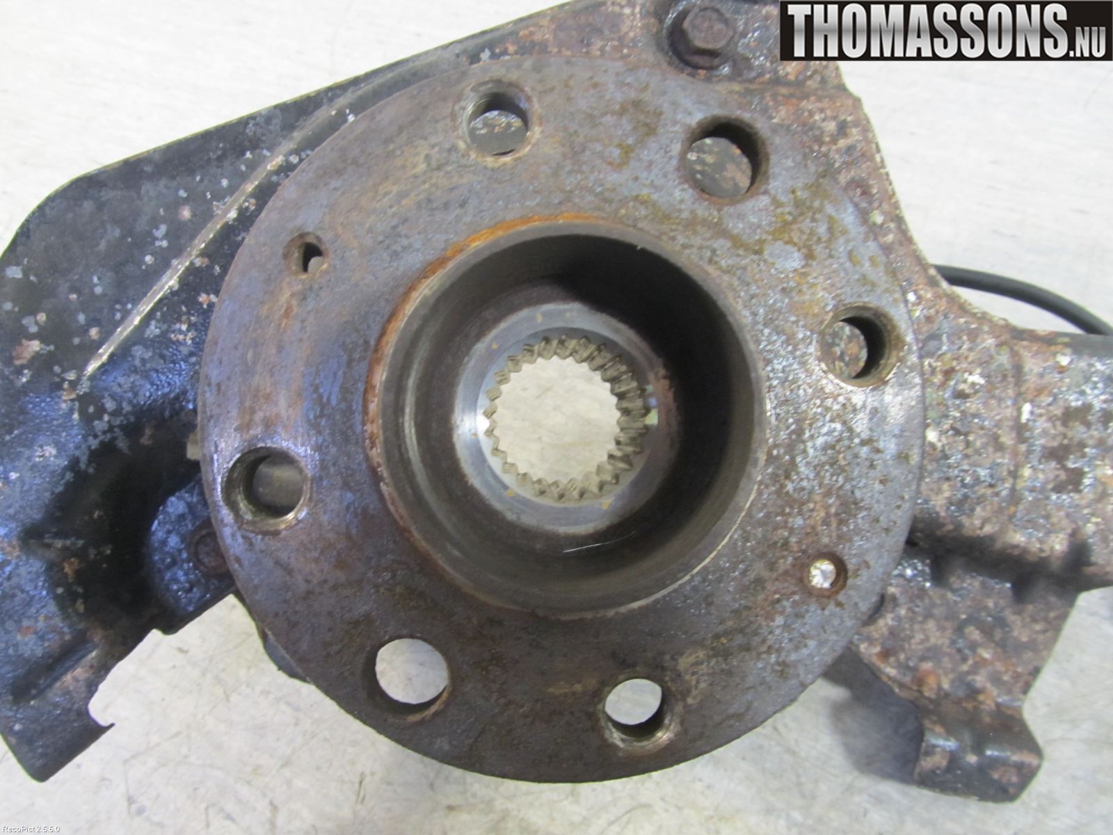 Opel CORSA D 07-14 Spindel Vf