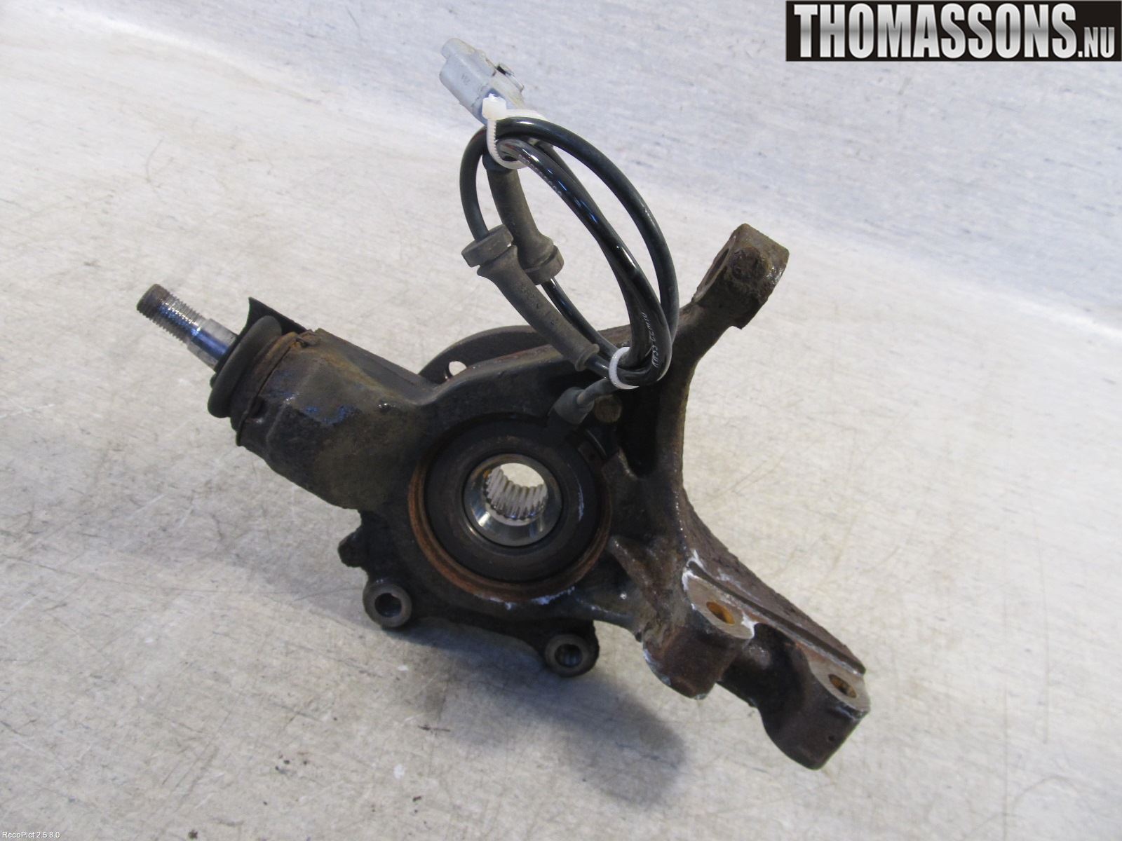 Peugeot 307     05-08 Spindel Vf