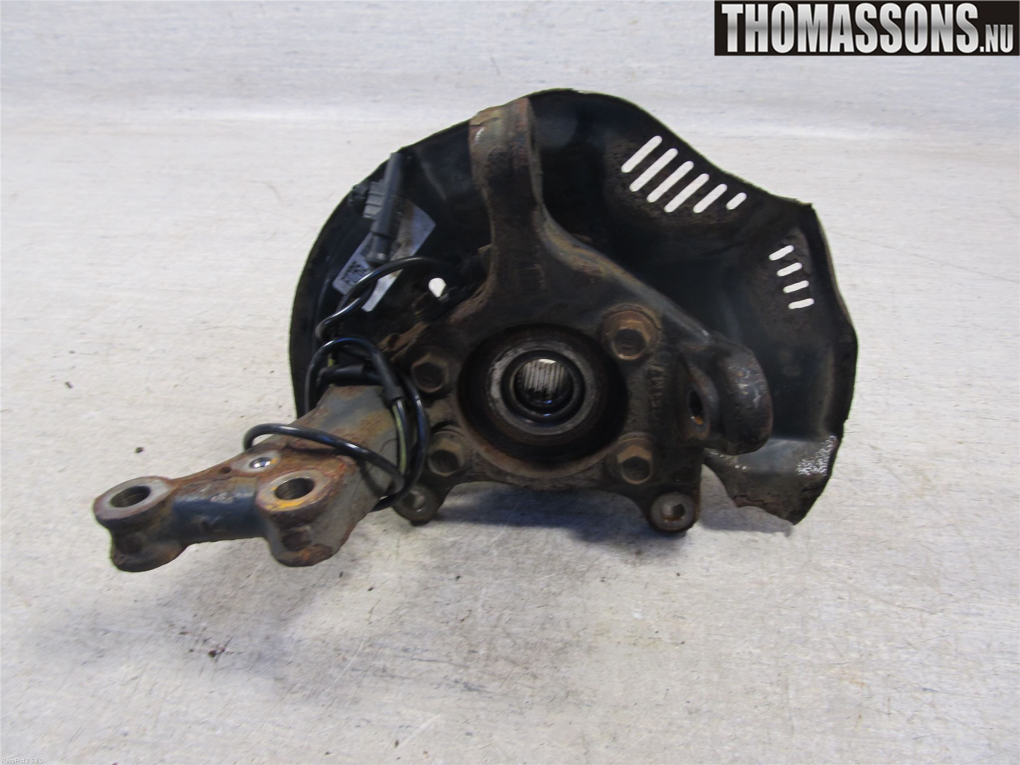 Toyota AURIS 07-09 Spindel Vf
