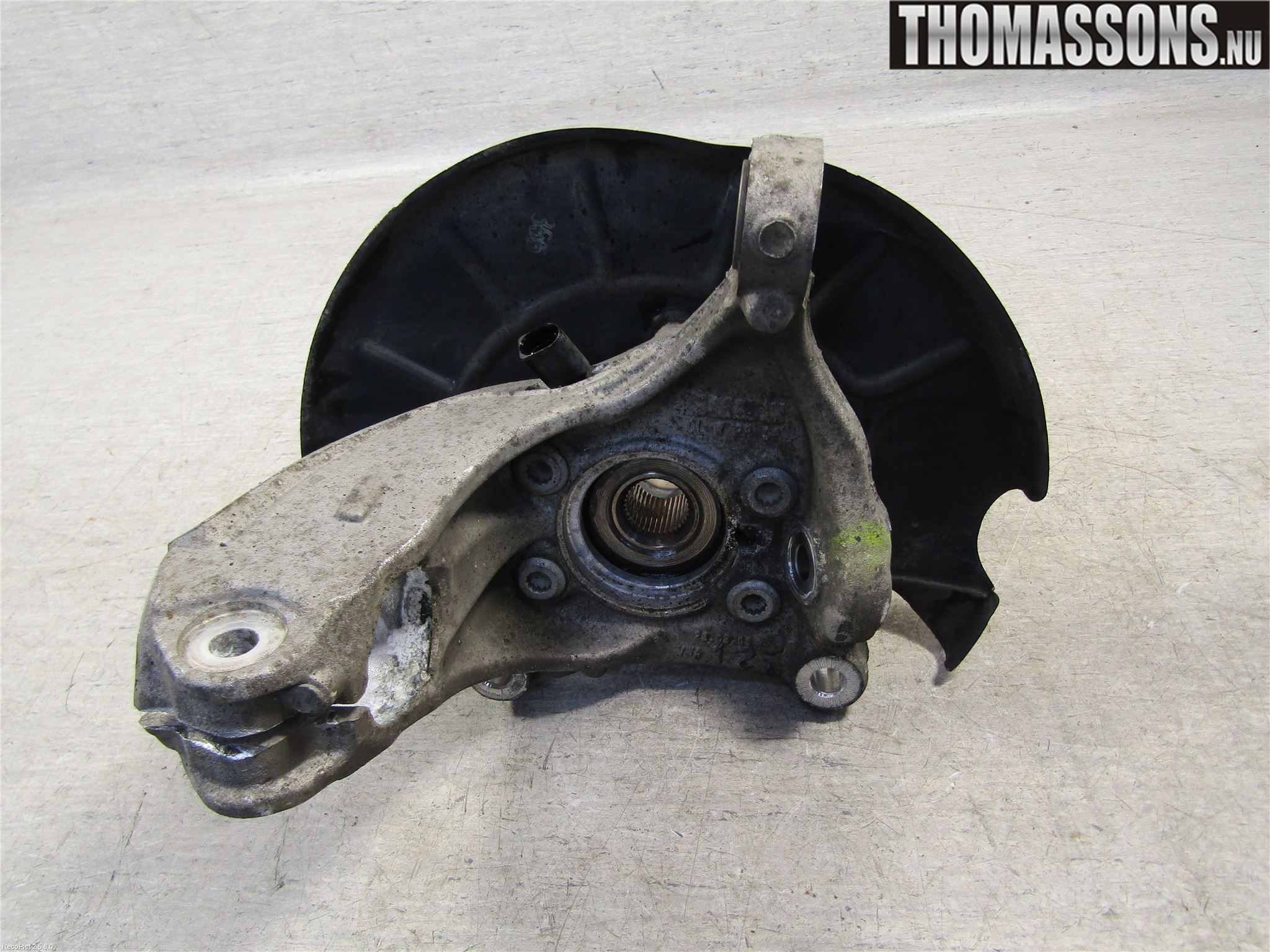 Volkswagen VW PASSAT 11-14 Spindel Hf