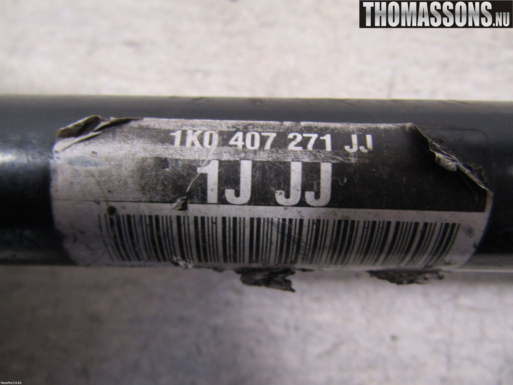 Volkswagen VW TOURAN 10-15 Drivaksel Foran Kompl Venstre