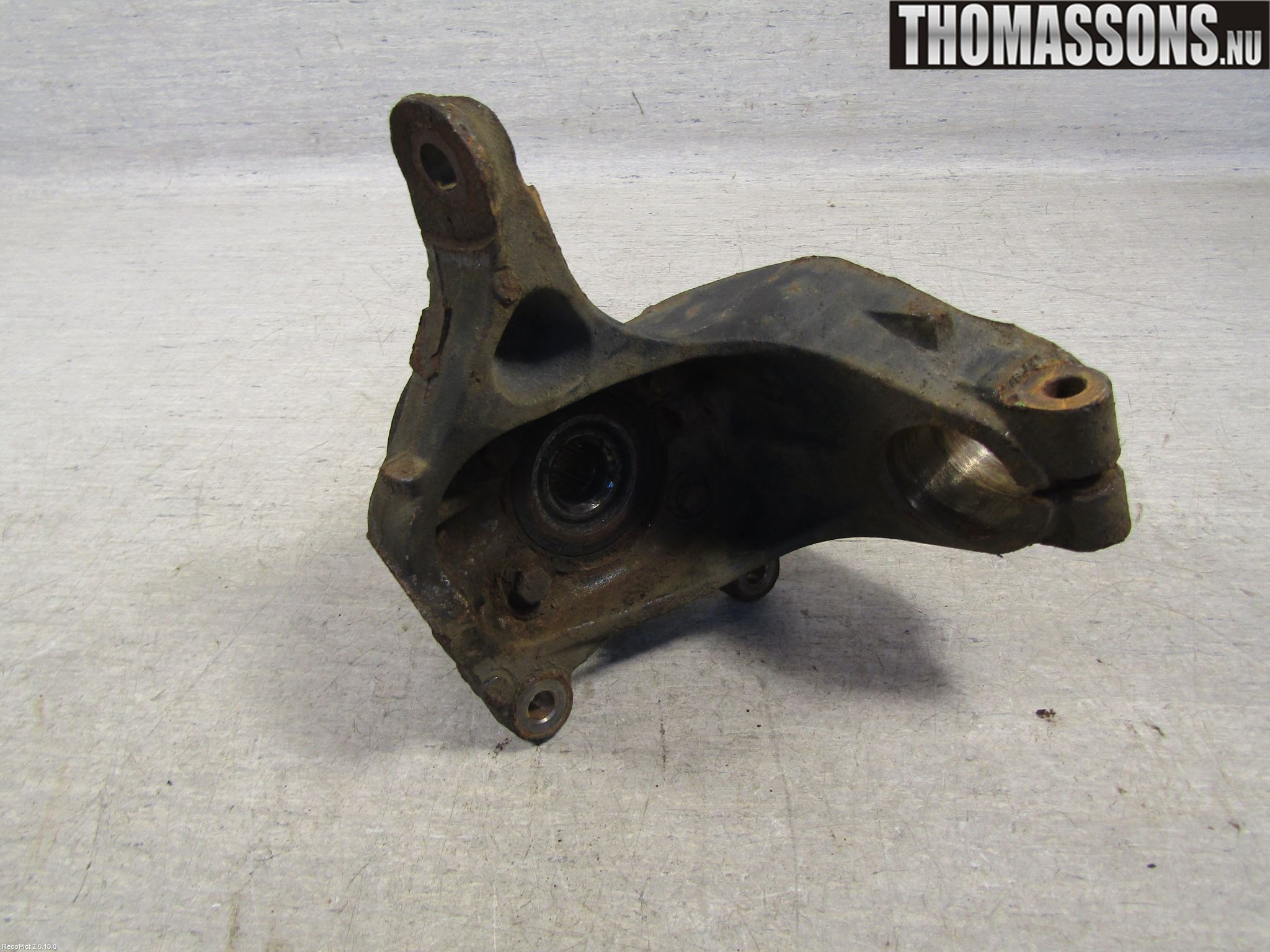 Mini CLUBMAN R55 06-14 Spindel Vf