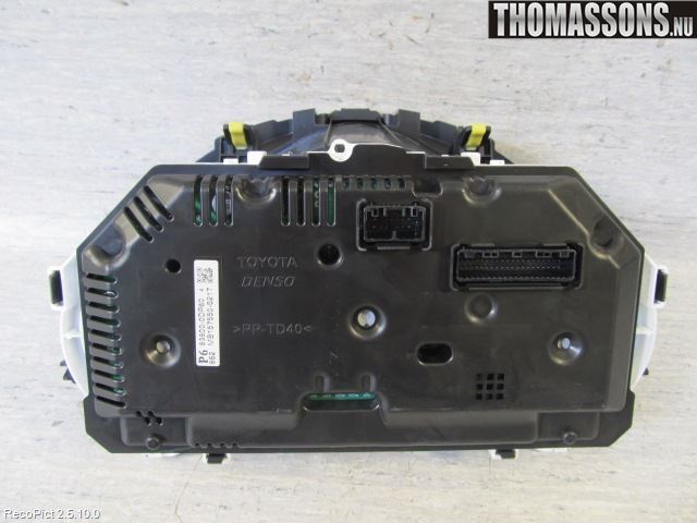 Toyota YARIS XP130 12-14 Instr Kombinert