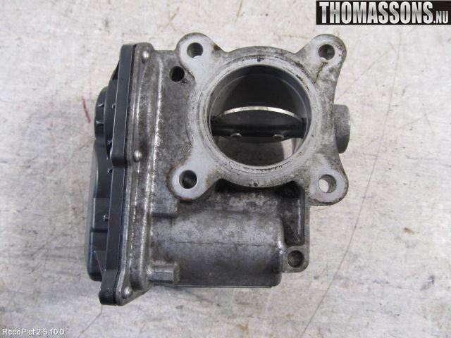 Toyota YARIS XP90 06-11 Inns Spjeldhus