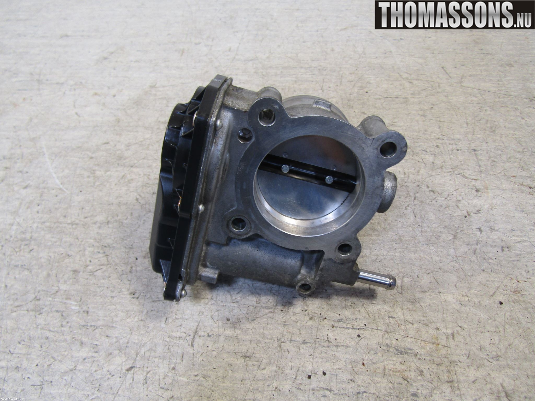 Toyota VERSO 09-18 Inns Spjeldhus