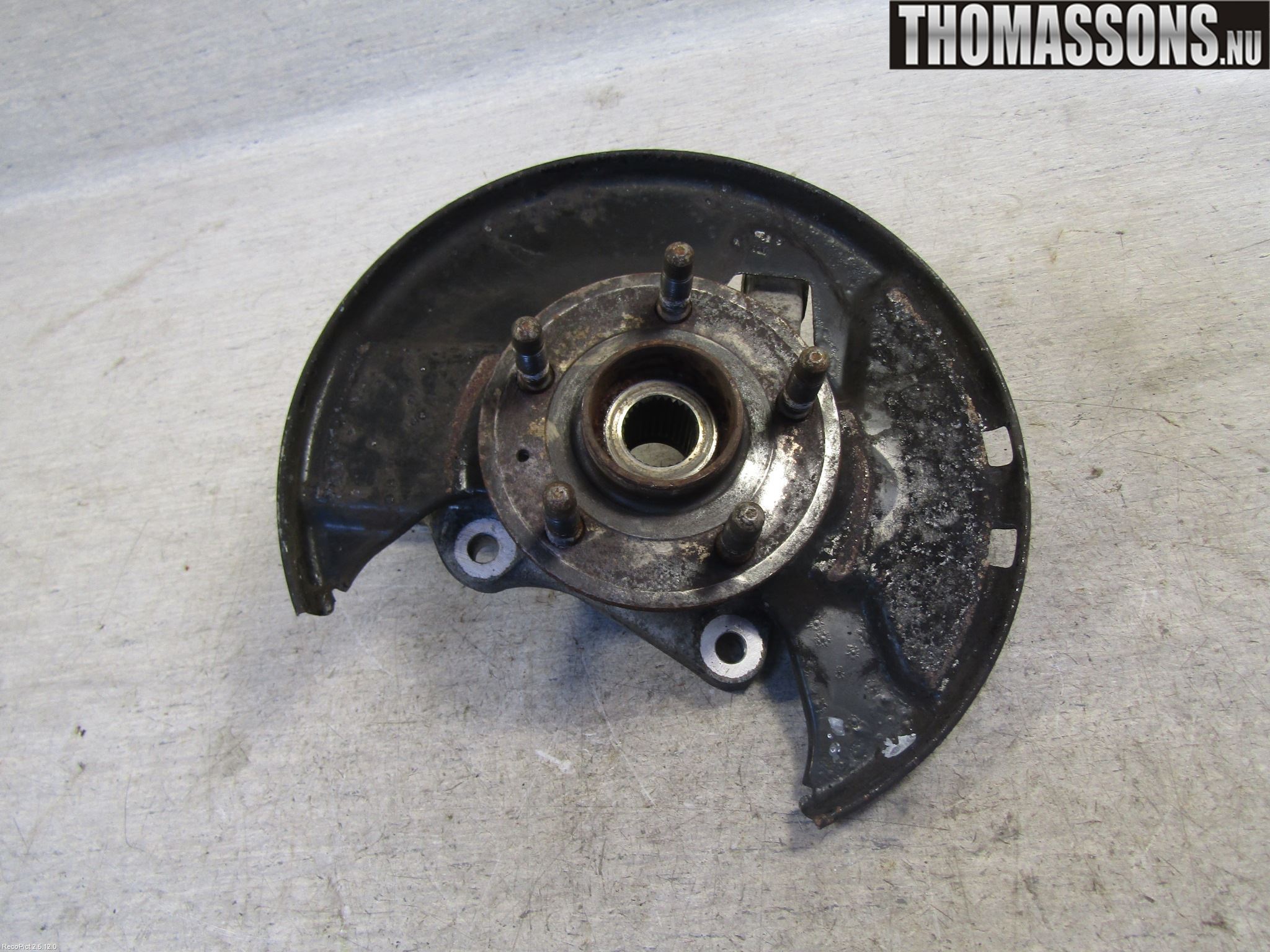 Opel INSIGNIA 09-16 Spindel Vf