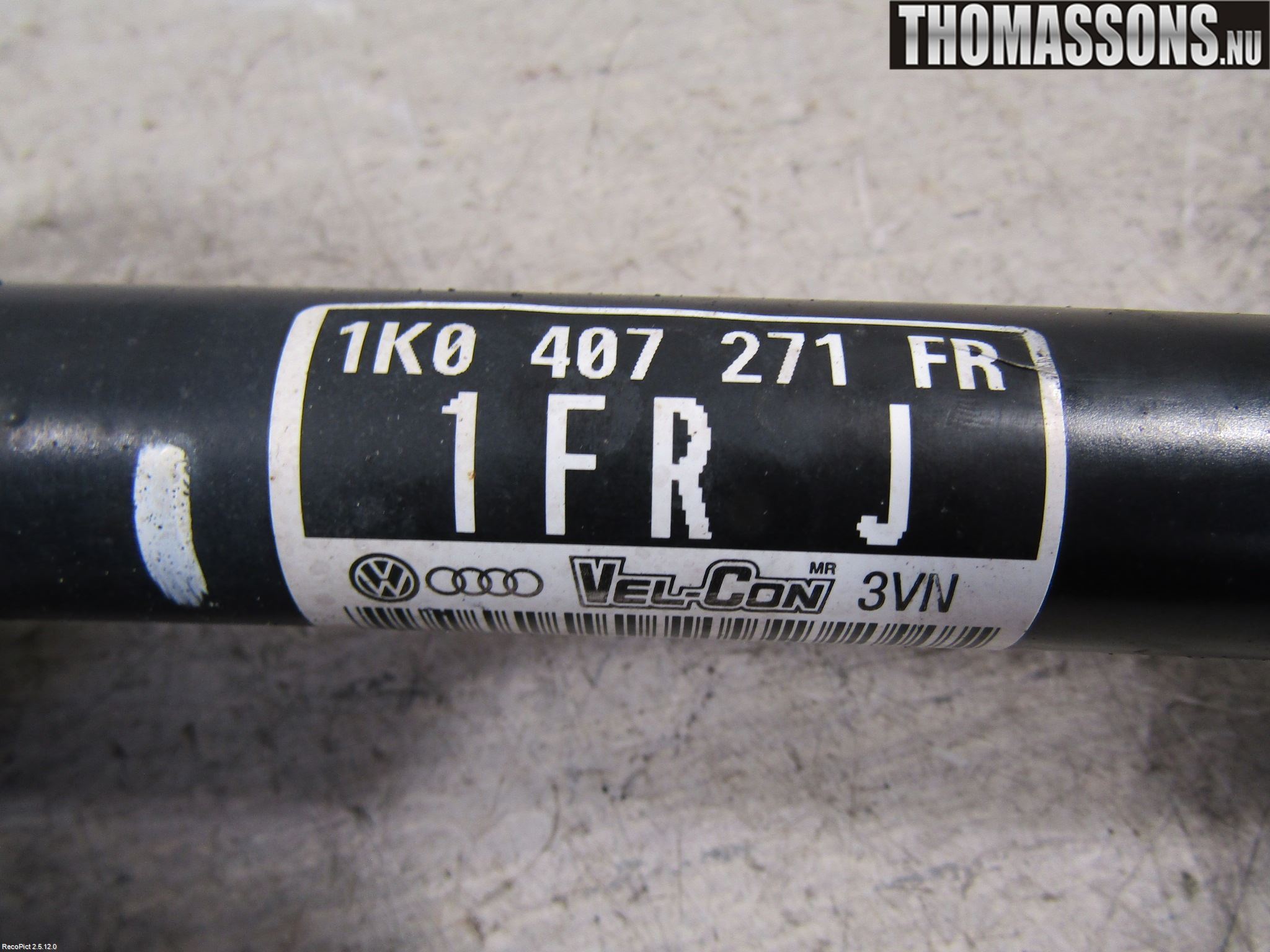 Volkswagen VW GOLF V 04-09 Drivaksel Foran Kompl Venstre