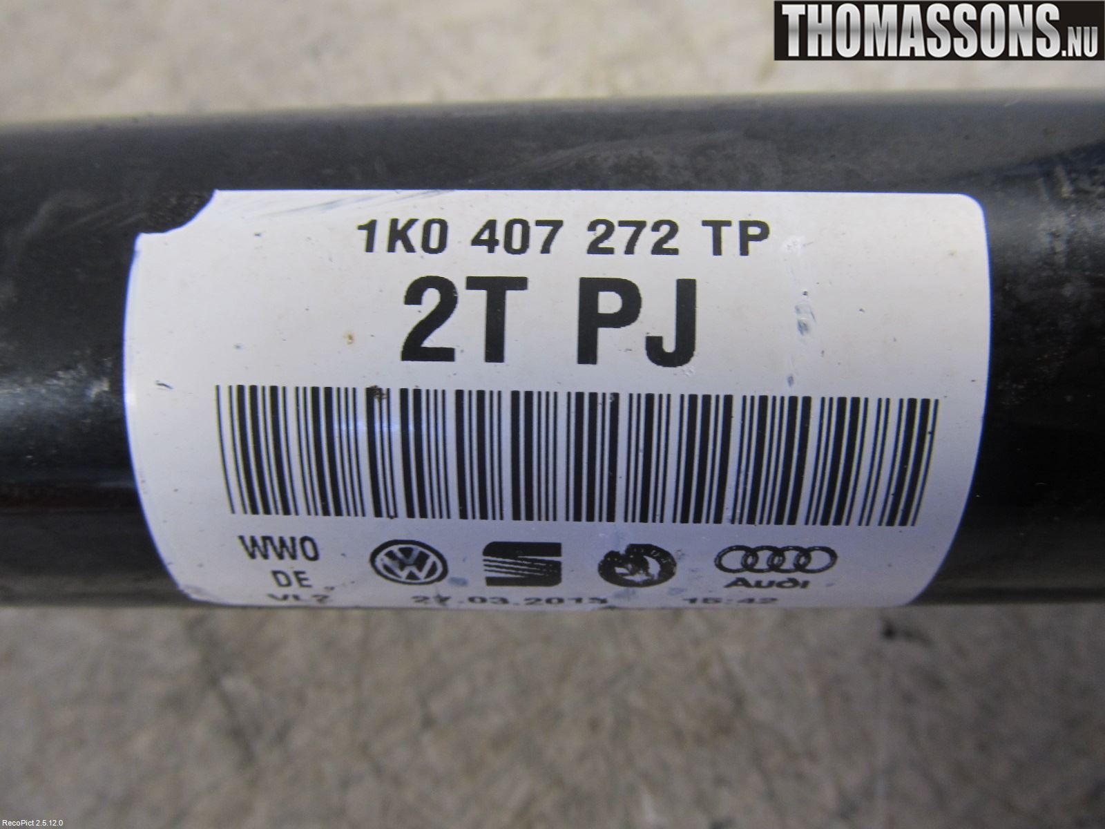 Volkswagen VW PASSAT 11-14 Drivaksel Foran Kompl Høyre