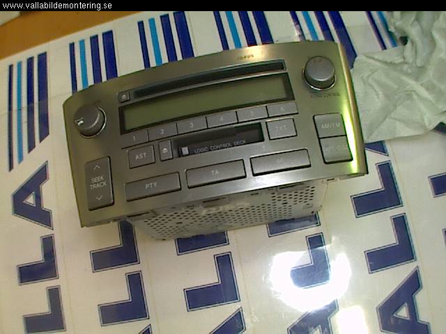 Toyota AVENSIS 03-06 Stereo Radio Med Cd