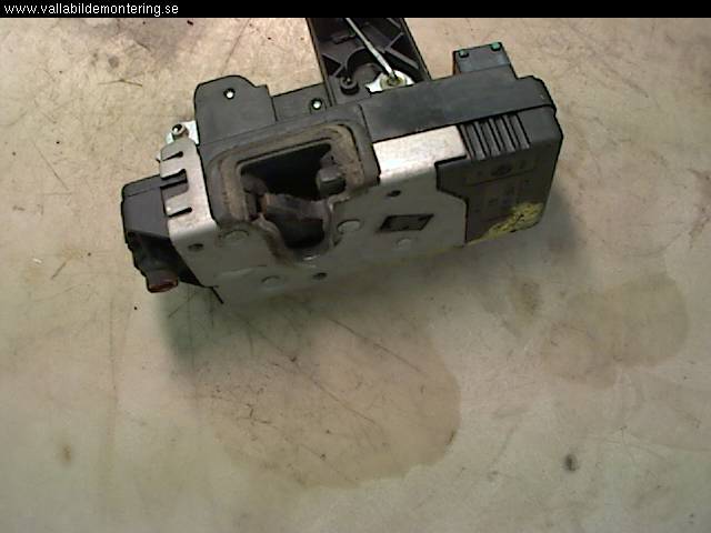 Opel CORSA C    00-06 Dørlås - Låsekasse