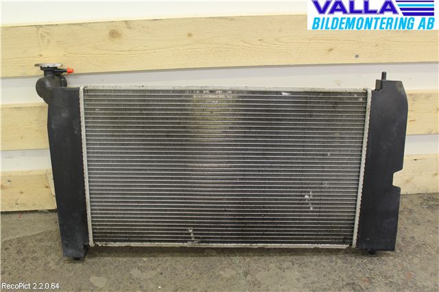 Toyota AVENSIS 03-06 Radiator Manuell