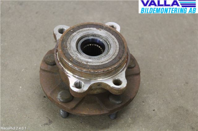 Toyota AURIS 10-12 Nav Foran