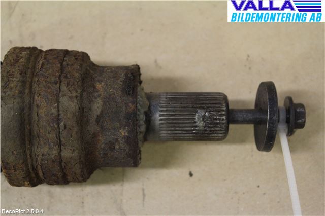 Volvo V70 05-08 Drivaksel Bak Kompl Venstre
