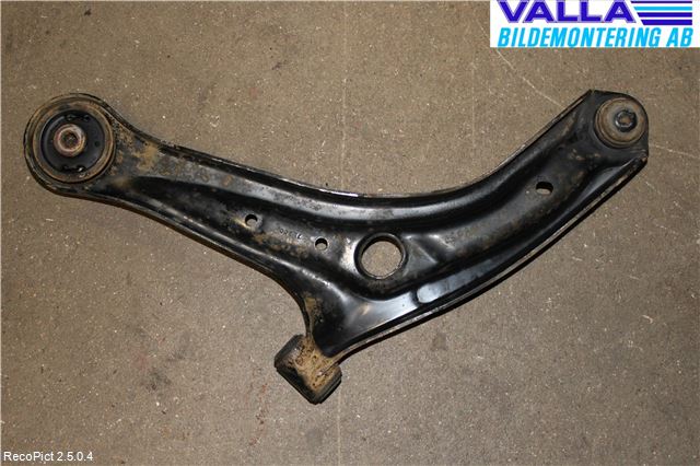 Mazda 2 (DE) 08-15 Bærearm Foran Høyre Nedre