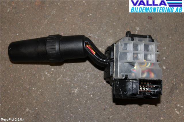 Mazda 5 05-10 Bryter Ratt Visker - Spyler