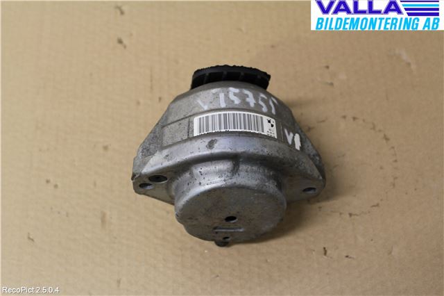 BMW 5 E60/61 Sed/Tou 02-10 Motor Feste Gummi