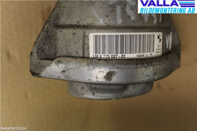 BMW 5 E60/61 Sed/Tou 02-10 Motor Feste Gummi