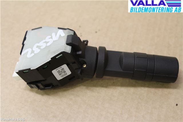 Nissan NAVARA 05-16 Bryter Ratt Blinklys - Lys