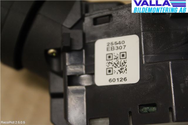 Nissan NAVARA 05-16 Bryter Ratt Blinklys - Lys