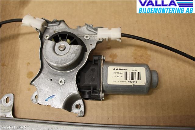 Nissan NAVARA 05-16 Vindusheis El Komp