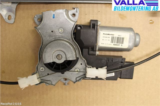 Nissan NAVARA 05-16 Vindusheis El Komp
